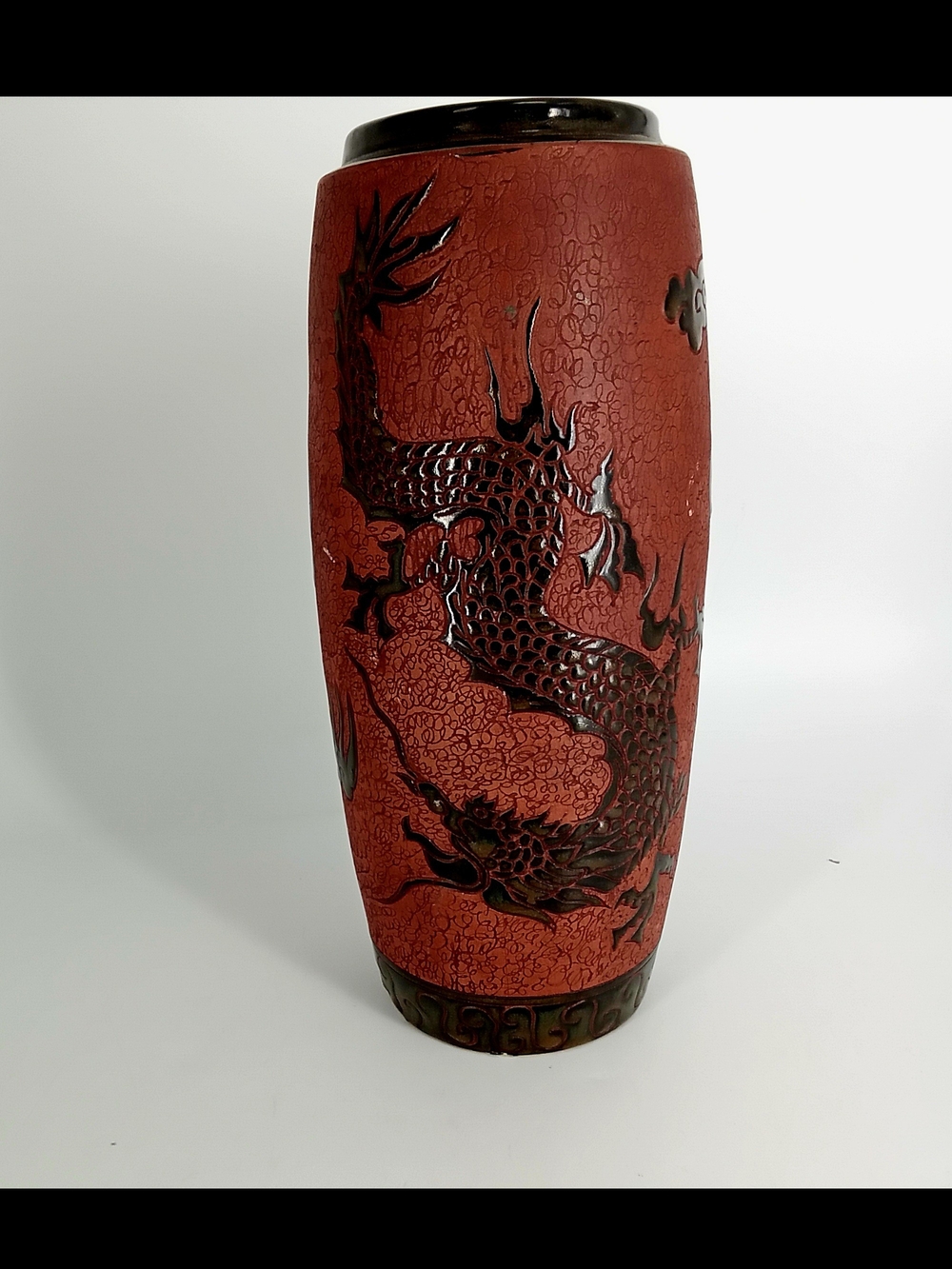 Red Dragon Embossed Ceramic Vase - Decorative Home Art